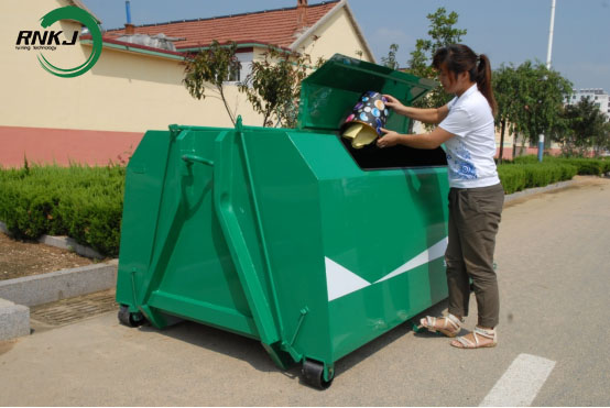 Garbage storage bin Garbage storage bin