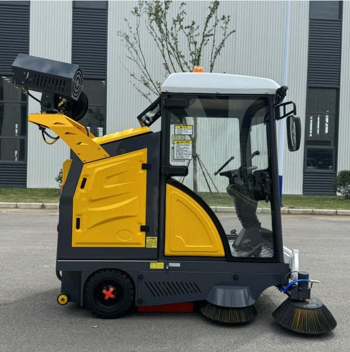 Road Sweeper Machine