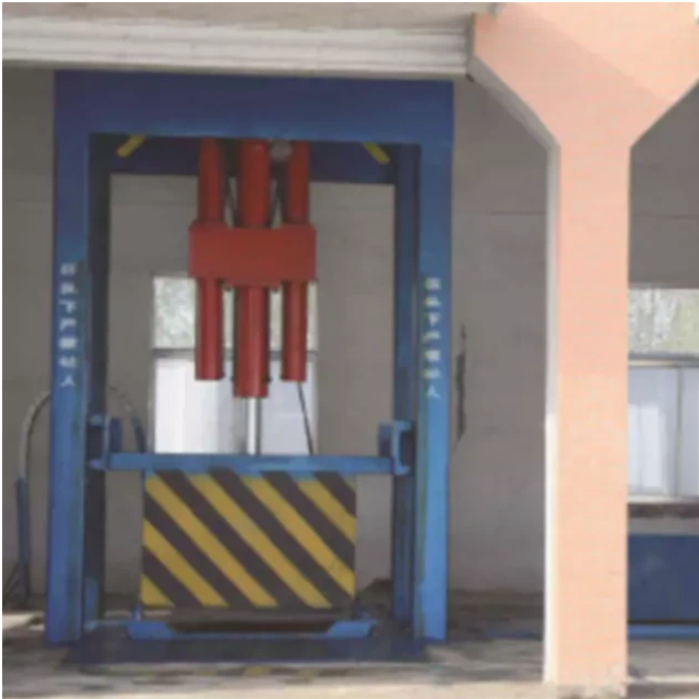 Vertical Waste Compacting Station