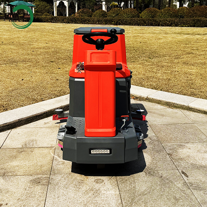Ride On Electric Floor Scrubber