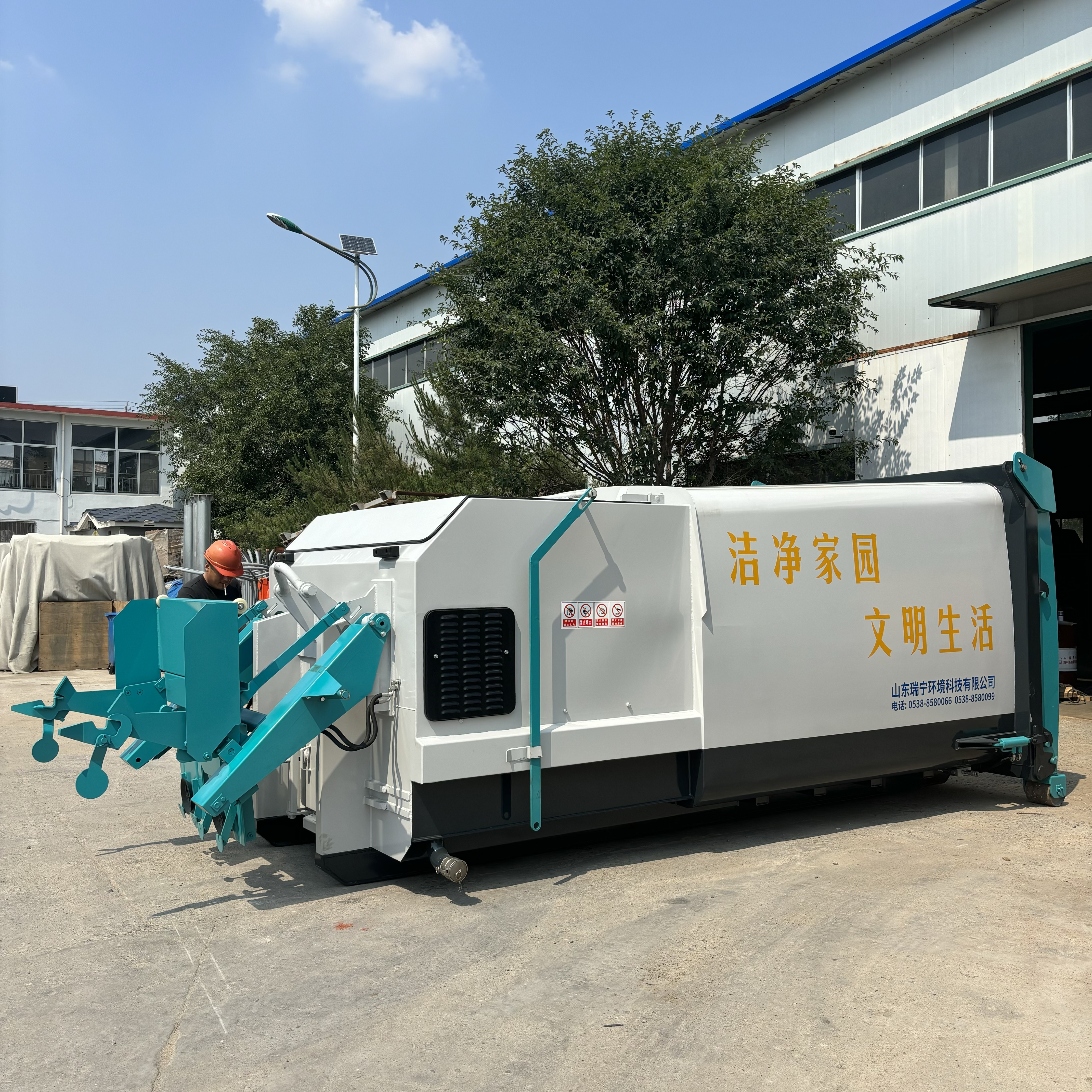 Bucket Garbage Compaction Station