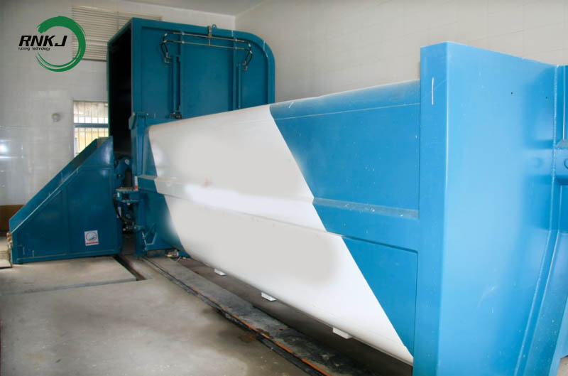 Stationary Garbage Compression Station