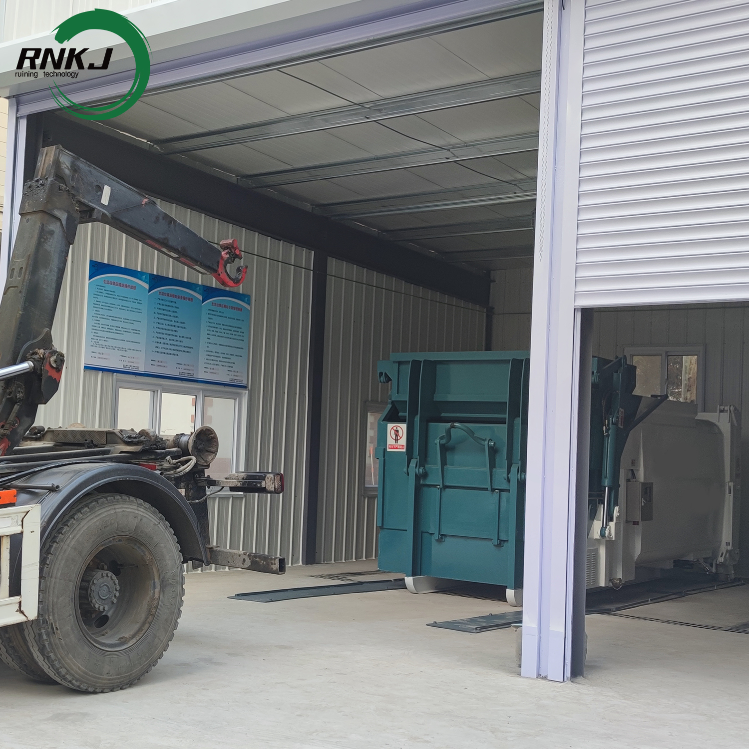 Hydraulic Hopper Trash Compactor