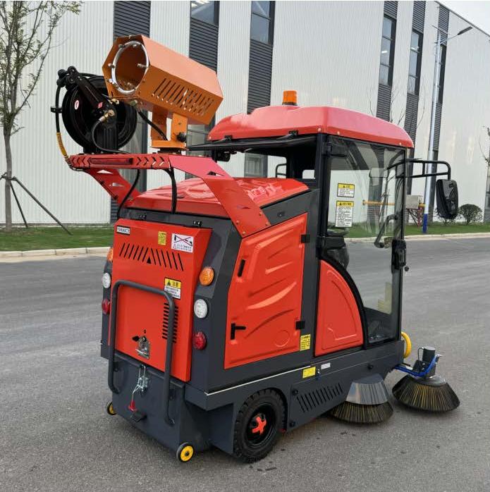 Ride On Street Sweeper