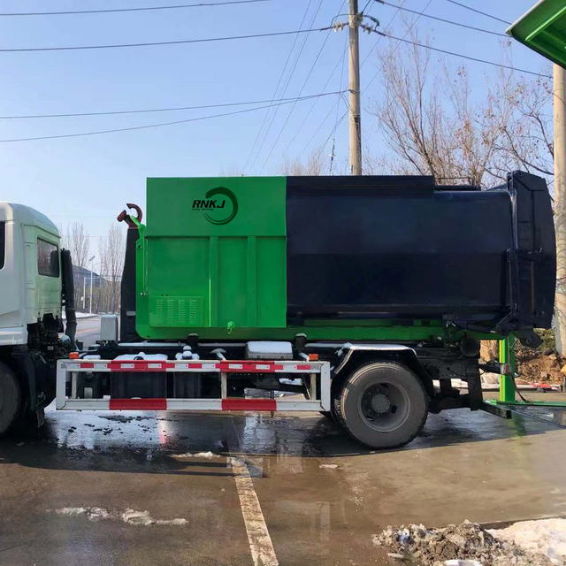 Underground Mobile Trash Compactor